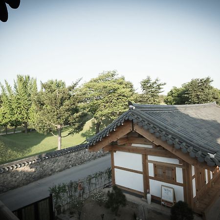 Happy Village Syeobul Guesthouse Gyeongju Exteriör bild